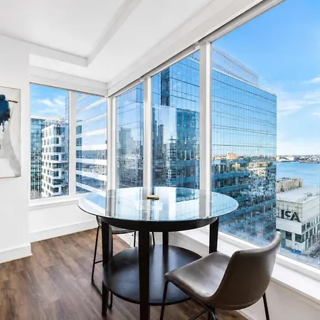 Spacious In Seaport Boston