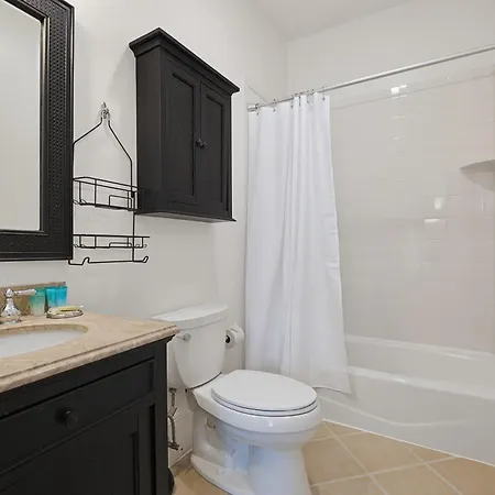 Stylish Stay, Walk To T & Newbury St! *