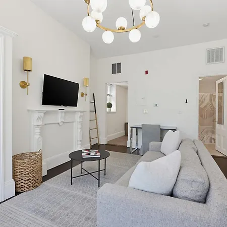 New! Back Bay, Line, Newbury St & Hynes Boston