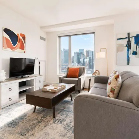 Spacious In Seaport Boston