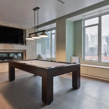 Spacious In Seaport