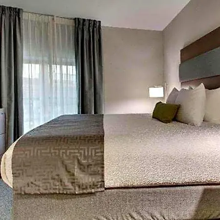 Roundhouse Hotel 3*