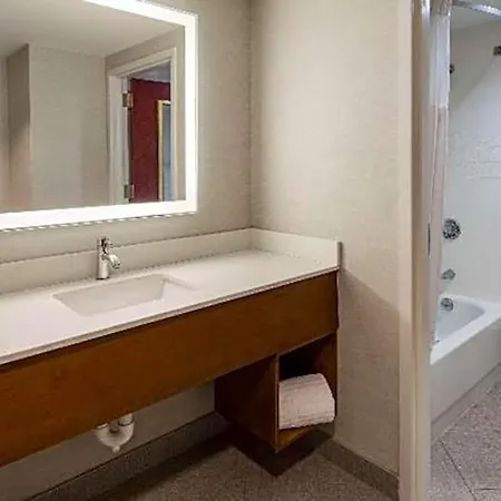 Hotel Roundhouse