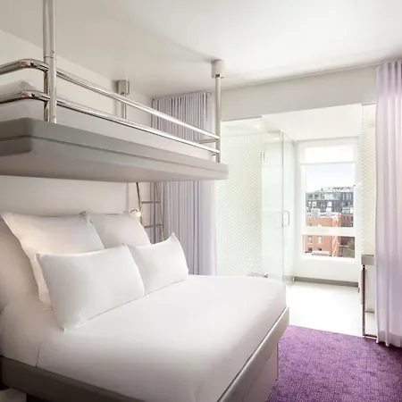 Yotel Hotel 4*