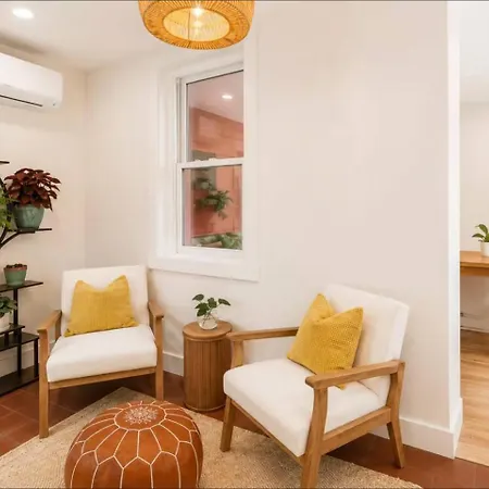 Modern Near Logan With Private Entrance *