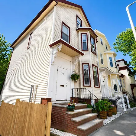 Modern Near Logan With Private Entrance Homestay Boston