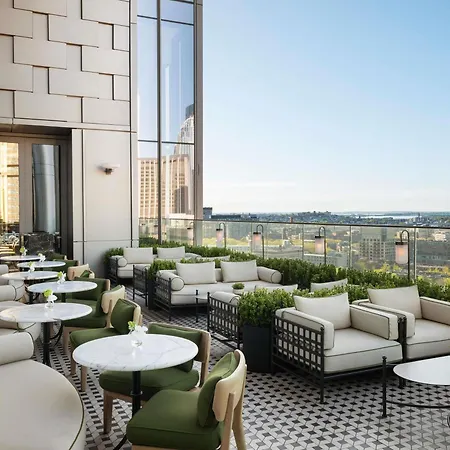 Raffles 5* Boston
