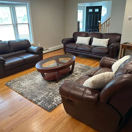Single Family House - 19' Train To Back Bay Boston
