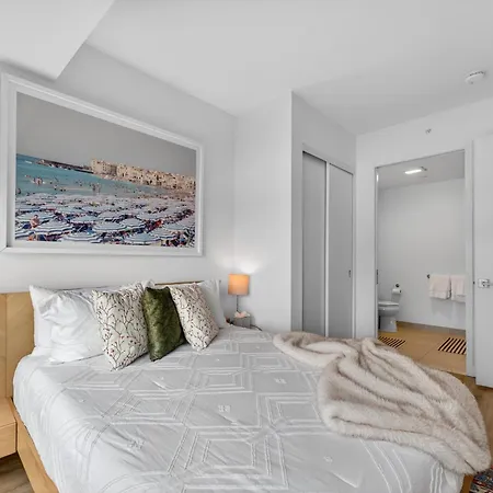 Prime Seaport 2br Steps To Convention Center Apartment *