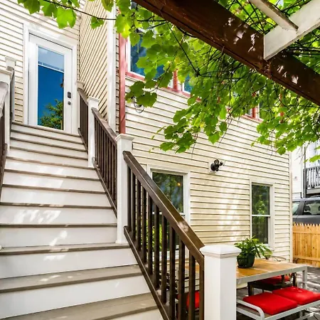 2 Full Kitchens, Near Airport, Yard & Fire Pit *
