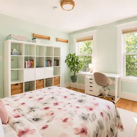 2 Full Kitchens, Near Airport, Yard & Fire Pit