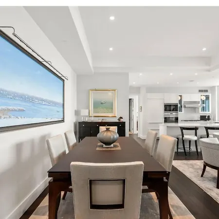 Spacious Living View Apartment Boston