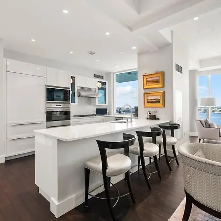Apartment Spacious Living View Boston