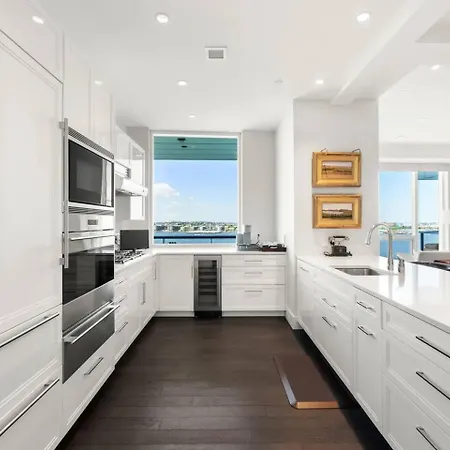 Apartment Spacious Living View