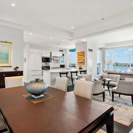 Apartment Spacious Living View Boston