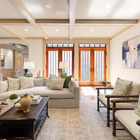 Flat Spacious And Living Apartment *