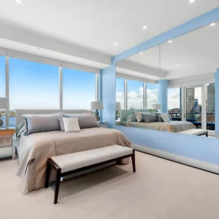Spacious Living View * Boston