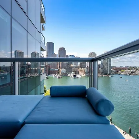 Apartment Spacious Living View