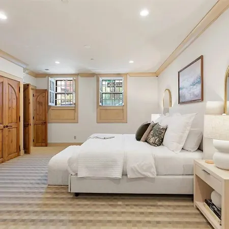 Apartment Flat Spacious And Living Boston