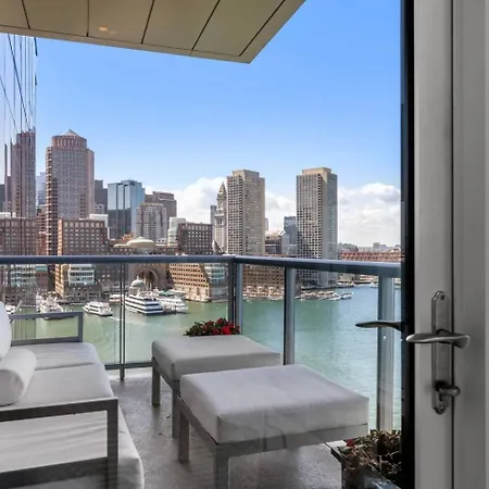 Apartment Spacious Living View *