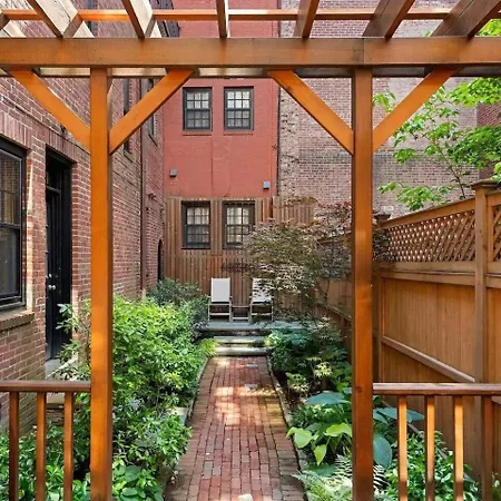 Apartment Flat Spacious And Living Boston