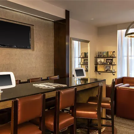 Hyatt Regency 4*