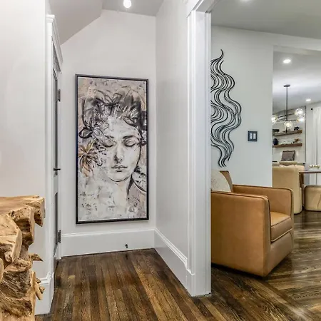 Apartment Luxury Designer 2br With Sunroom Boston
