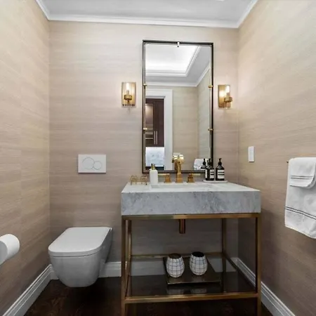 Exceptionally Private Garden Apartment