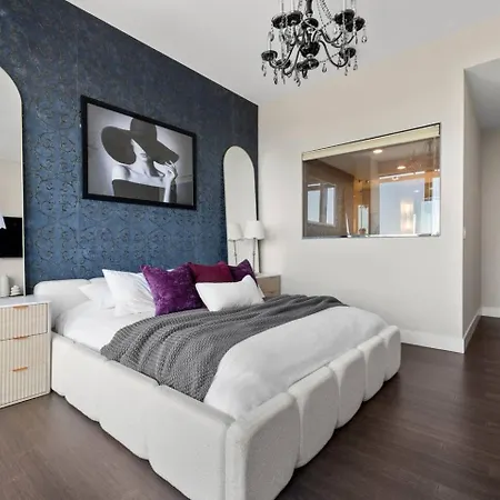 Penthouse Residences Living Modern *