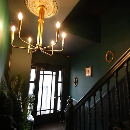 Apartment Modern In E - Walk To Airport