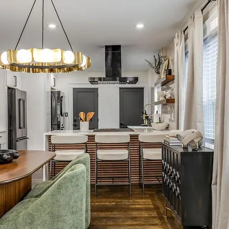 Luxury Designer 3br - Office - Sunroom - Garage - *
