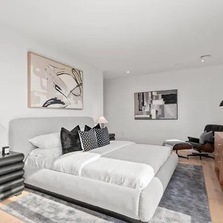 Charming And Chic Apartment Boston