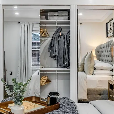 Luxury Designer 2br With Sunroom Apartment