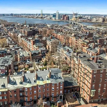 Exceptionally Private Garden Boston