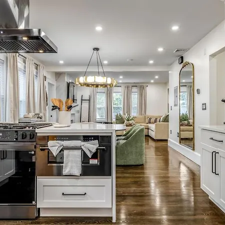 Luxury Designer 3br - Office - Sunroom - Garage - *