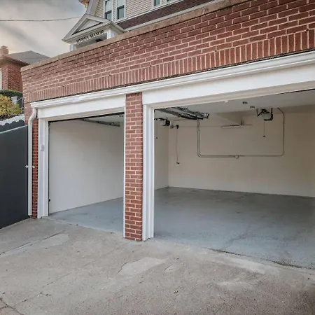 Apartment Luxury Designer 2br With Sunroom *