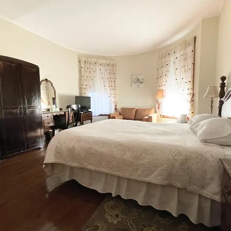 Fenway Park Brownstone Homestay Boston