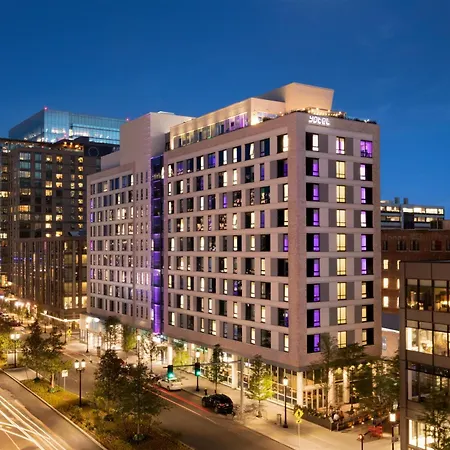 Hotel Yotel 4*