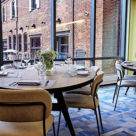 Hotel Yotel 4*