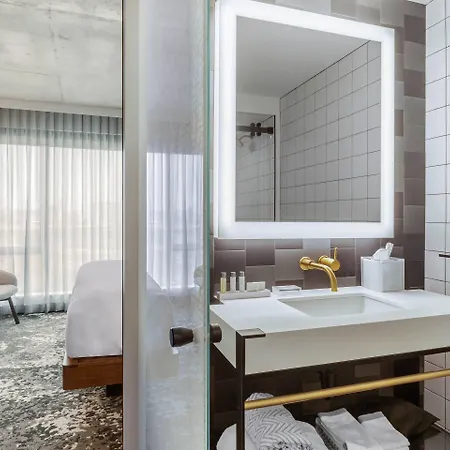 Cambria Downtown - Seaport Hotel Boston
