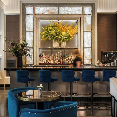 Four Seasons One Dalton Street, 5*