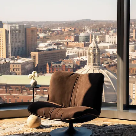 Four Seasons One Dalton Street, Hotel 5*