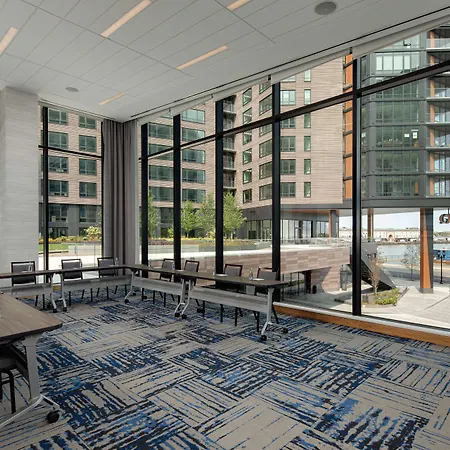 Hyatt Place Boston/seaport District Hotel