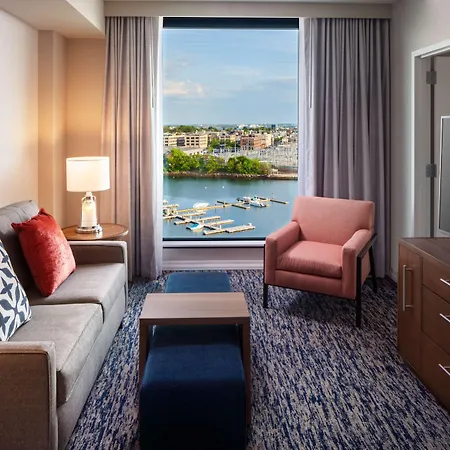 Homewood By Hilton Seaport District 3*