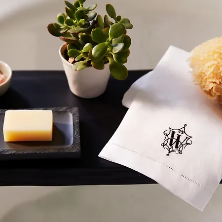 The Whitney Hotel 5*