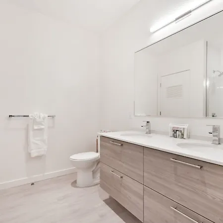 Global Luxury Downtown Apartment Boston