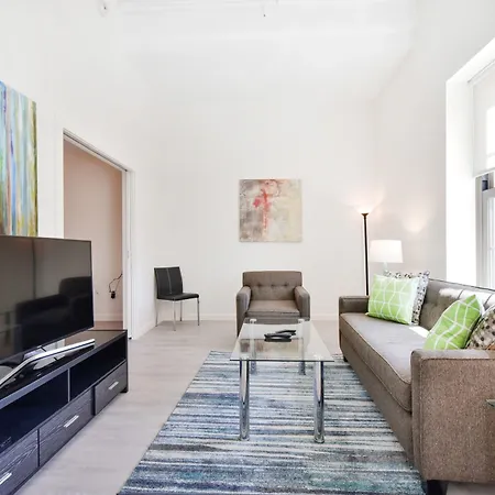 Global Luxury Downtown *