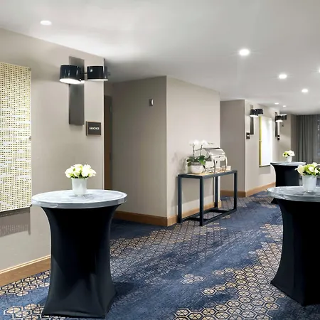 Courtyard Downtown/north Station Hotel 3*