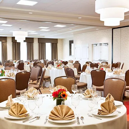 Hilton Garden Logan Airport Boston