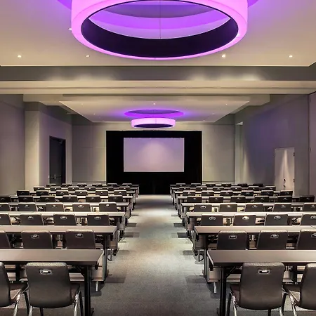 Aloft By Marriott Seaport District Hotel Boston